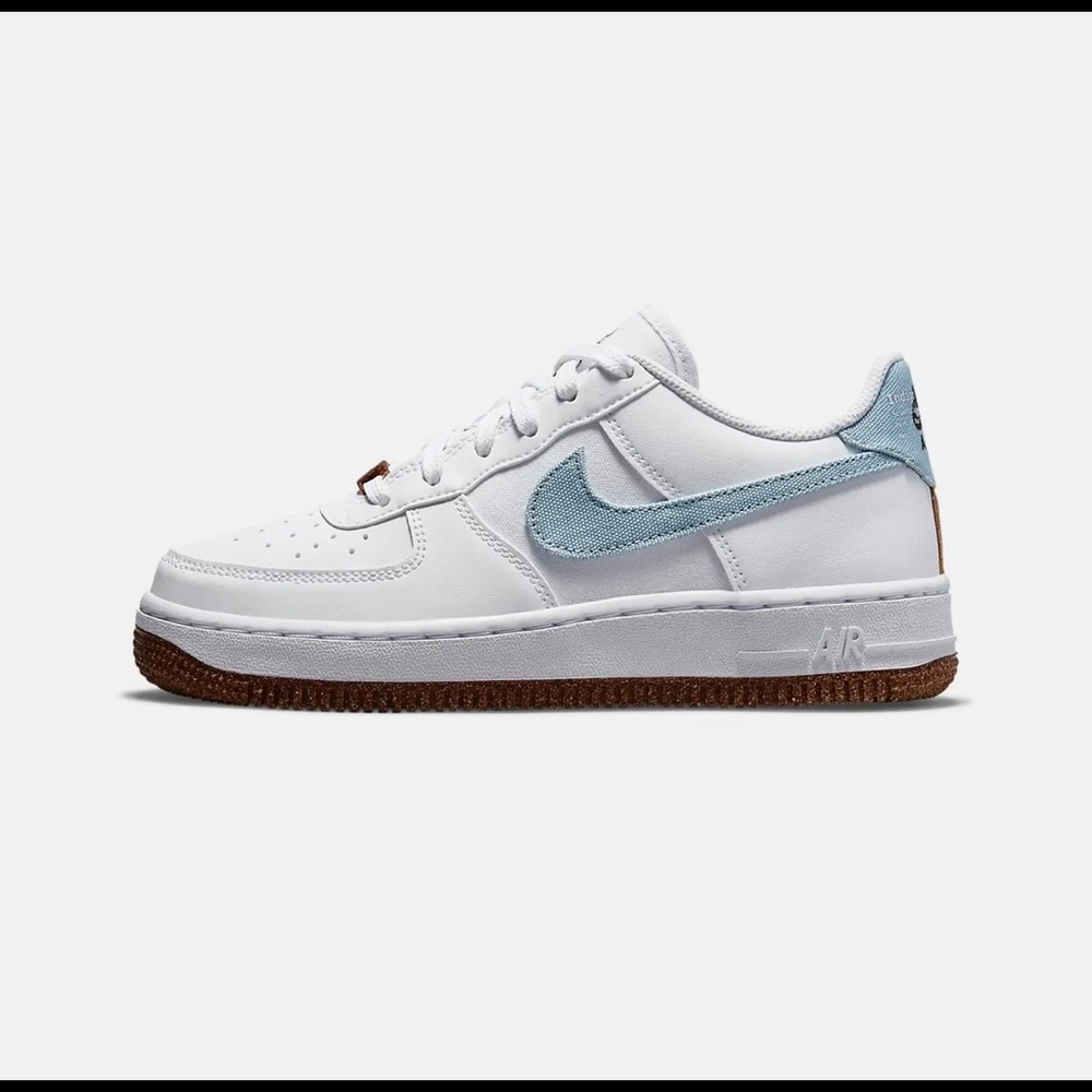 Nike Air Force 1 LV8.   (Sustainable Material)